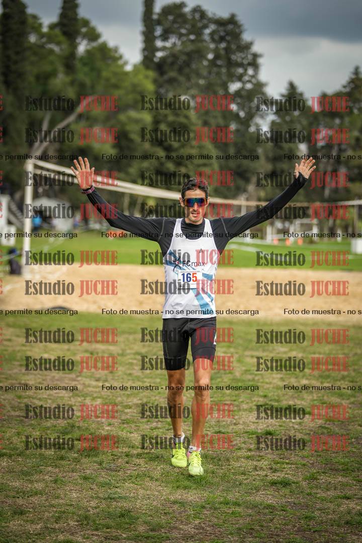 Fotos de la llegada del cross de 8000 m