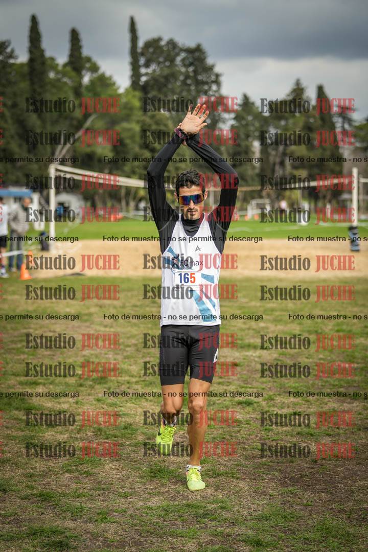 Fotos de la llegada del cross de 8000 m