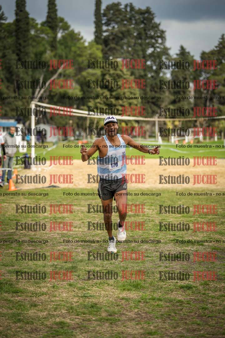 Fotos de la llegada del cross de 8000 m