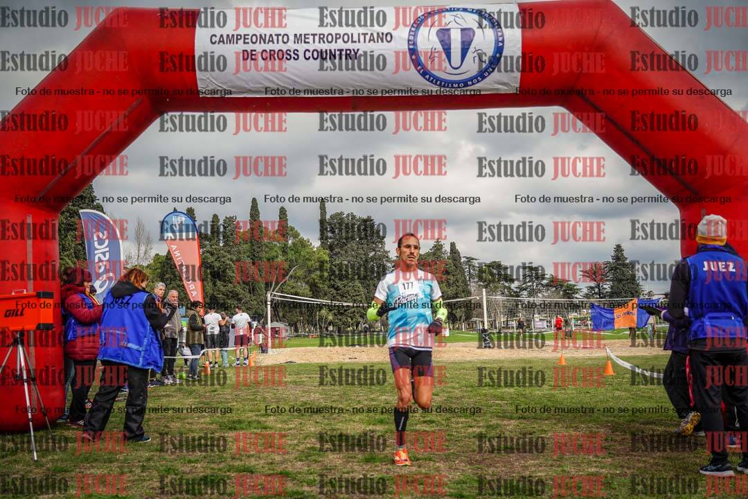 Fotos de la llegada del cross de 8000 m