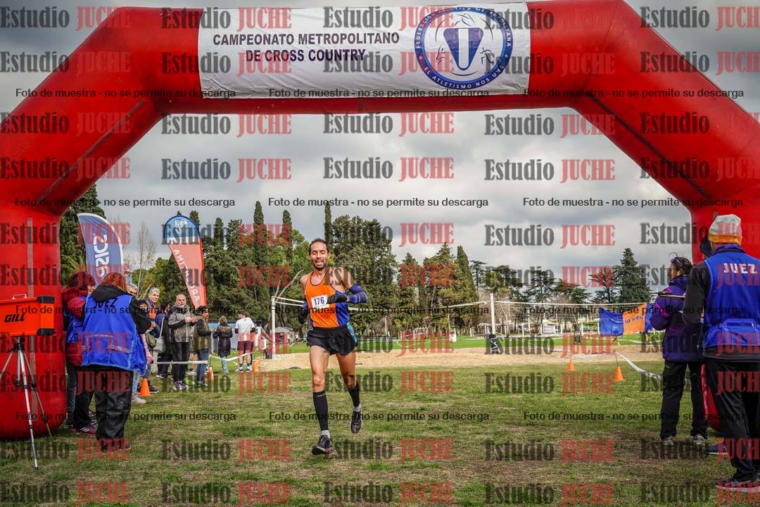 Fotos de la llegada del cross de 8000 m