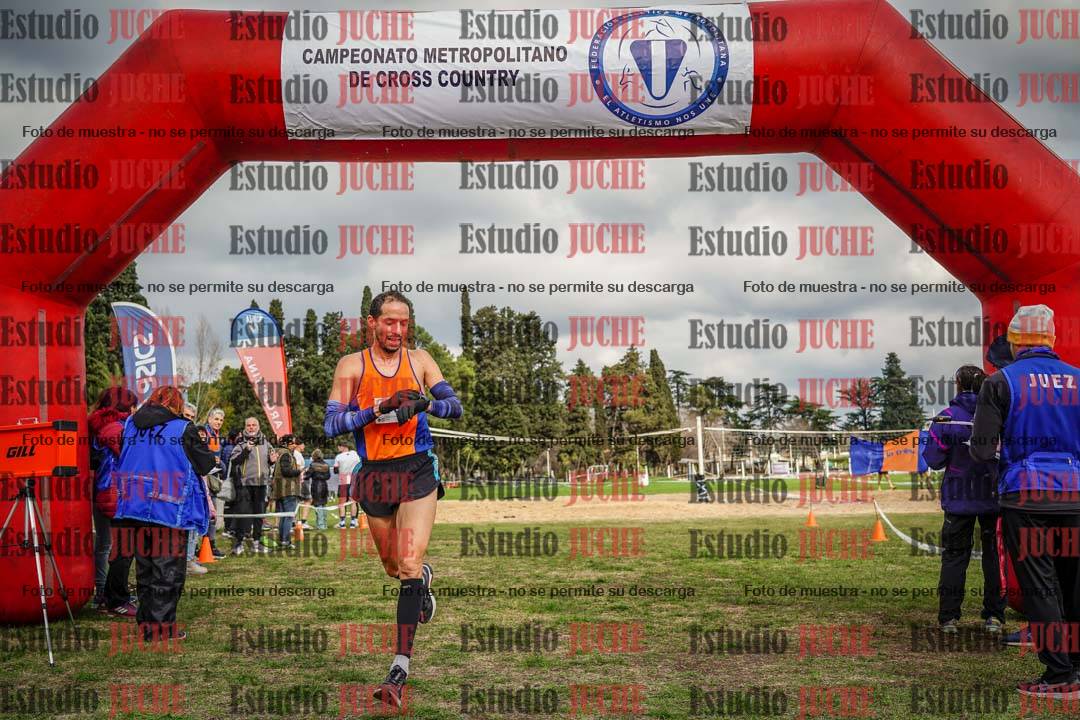 Fotos de la llegada del cross de 8000 m