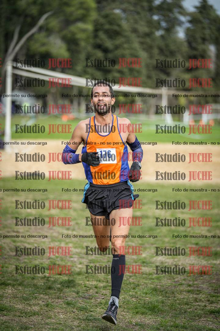 Fotos de la llegada del cross de 8000 m