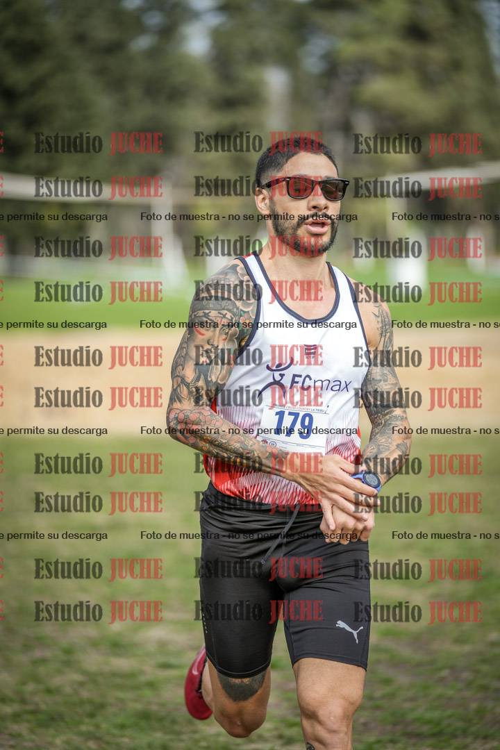 Fotos de la llegada del cross de 8000 m