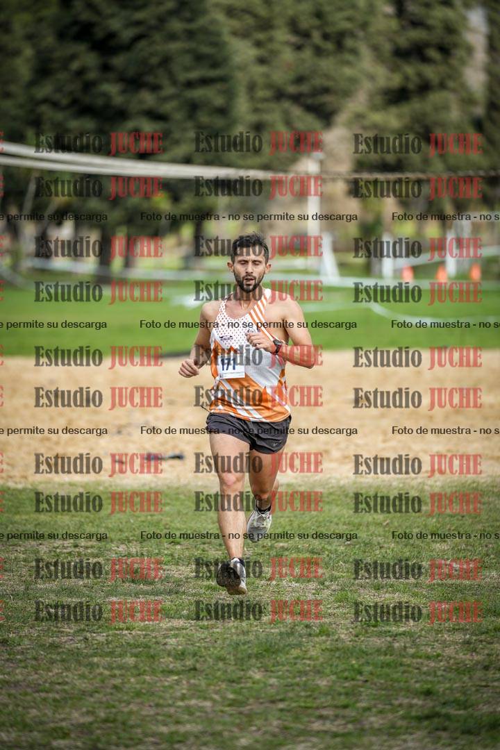 Fotos de la llegada del cross de 8000 m