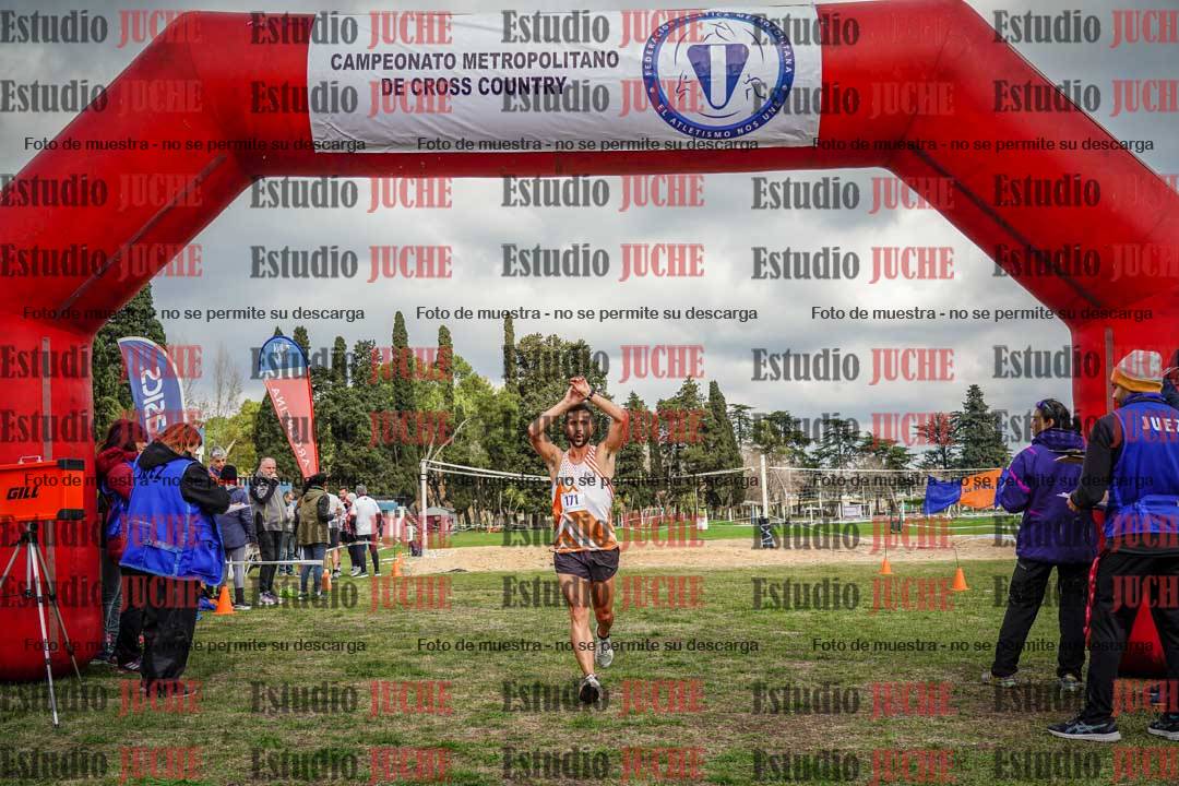 Fotos de la llegada del cross de 8000 m