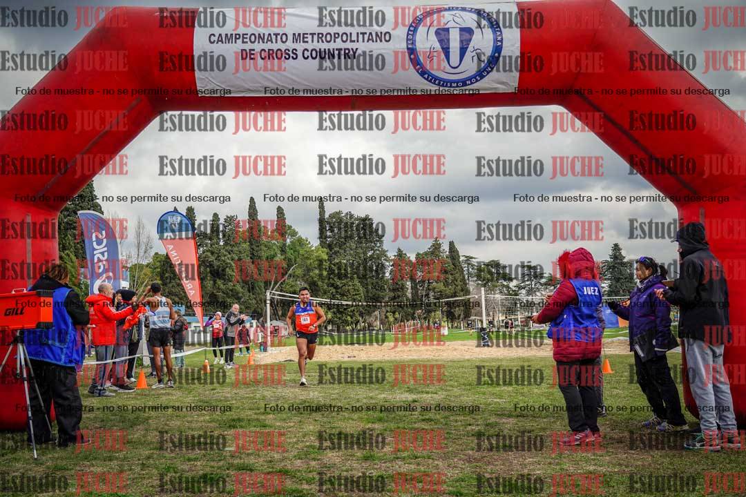 Fotos de la llegada del cross de 8000 m