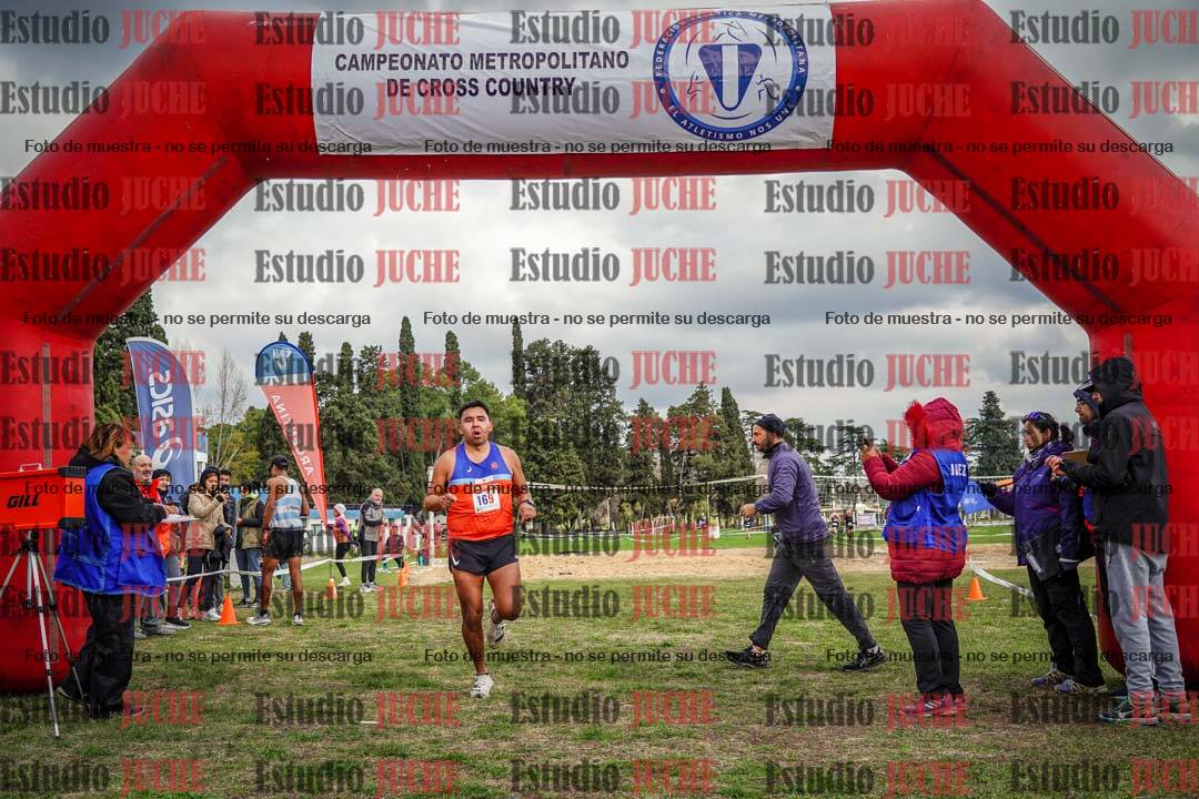 Fotos de la llegada del cross de 8000 m