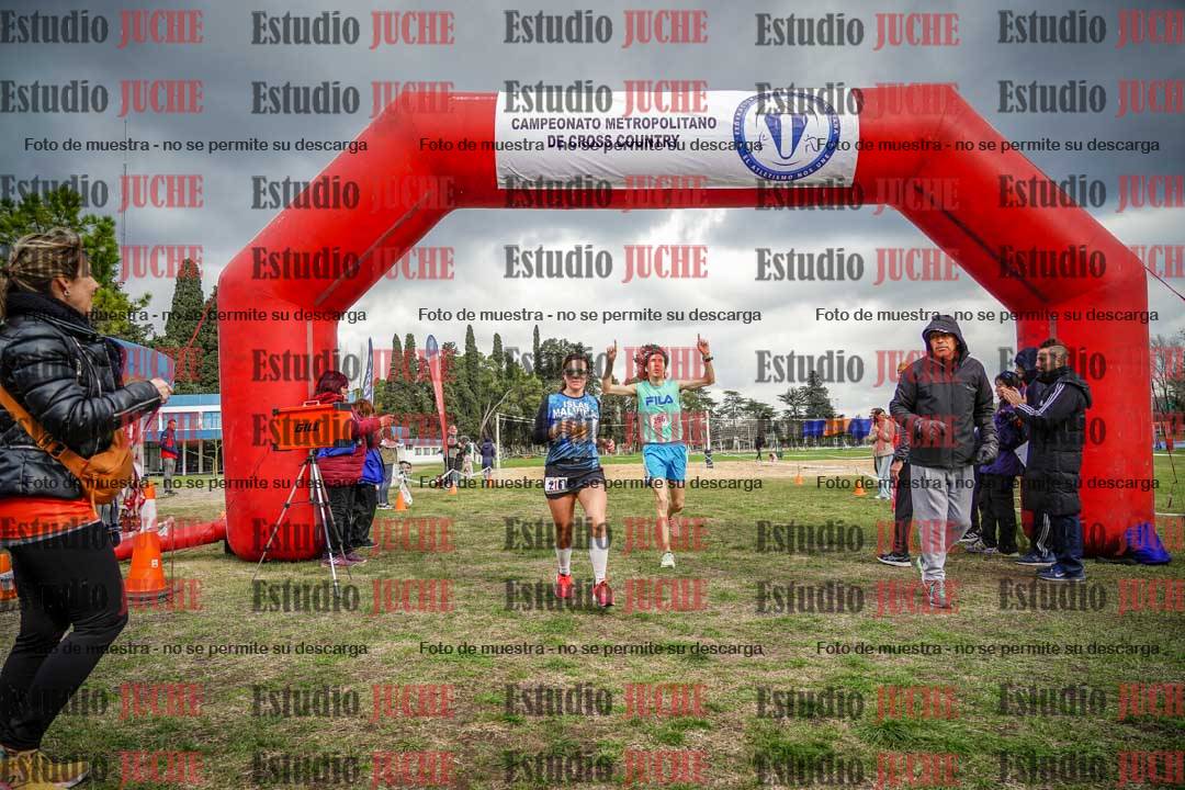 Fotos de la llegada del cross de 6000mts - Running Teams
