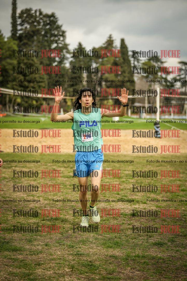 Fotos de la llegada del cross de 6000mts - Running Teams