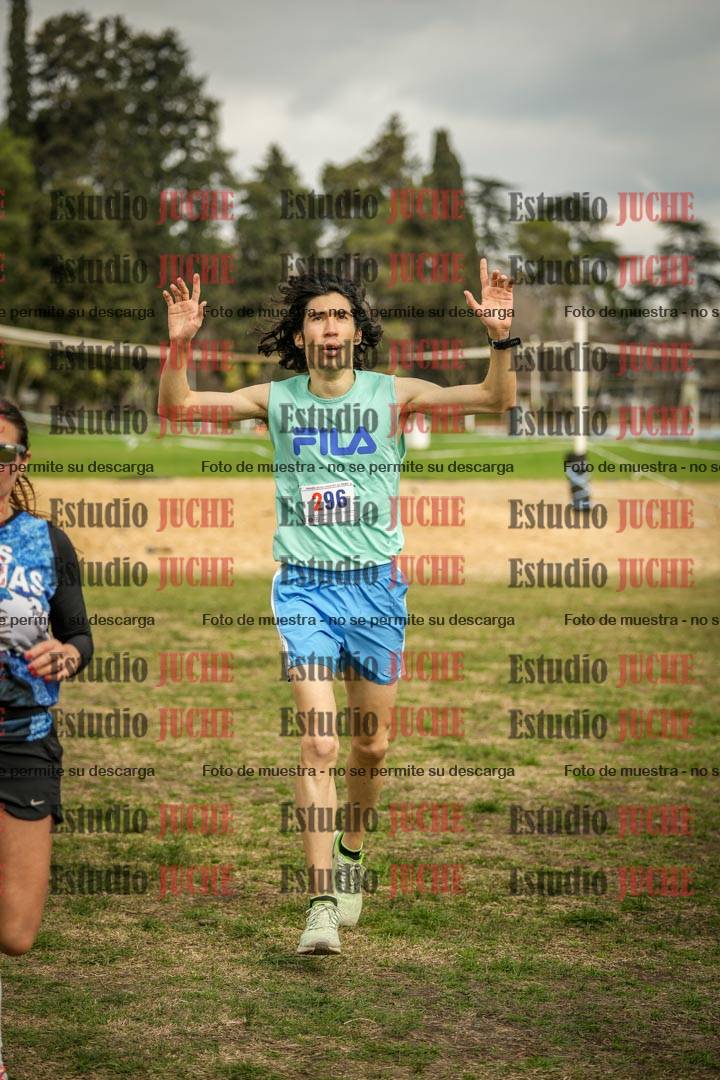 Fotos de la llegada del cross de 6000mts - Running Teams