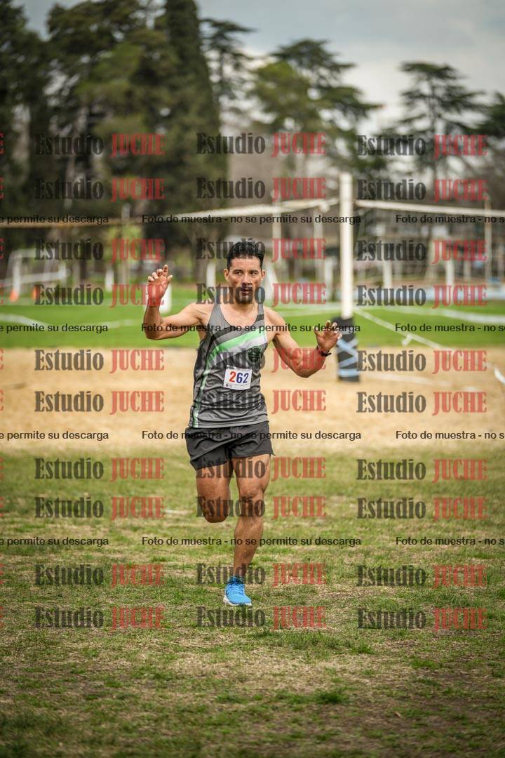 Fotos de la llegada del cross de 6000mts - Running Teams
