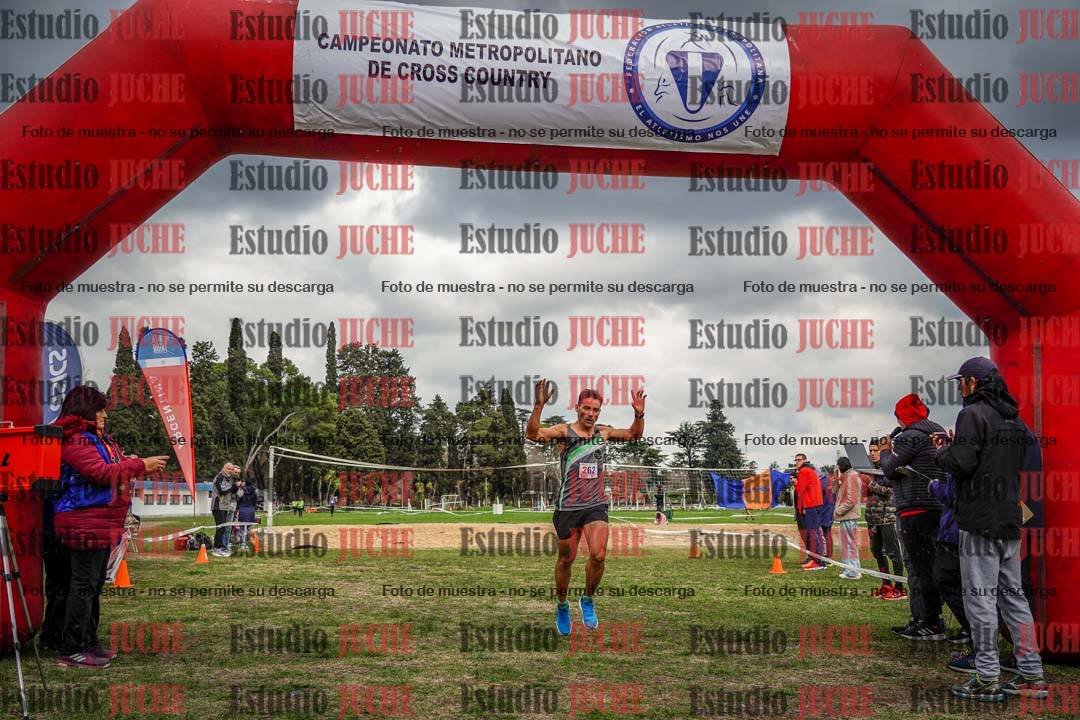 Fotos de la llegada del cross de 6000mts - Running Teams