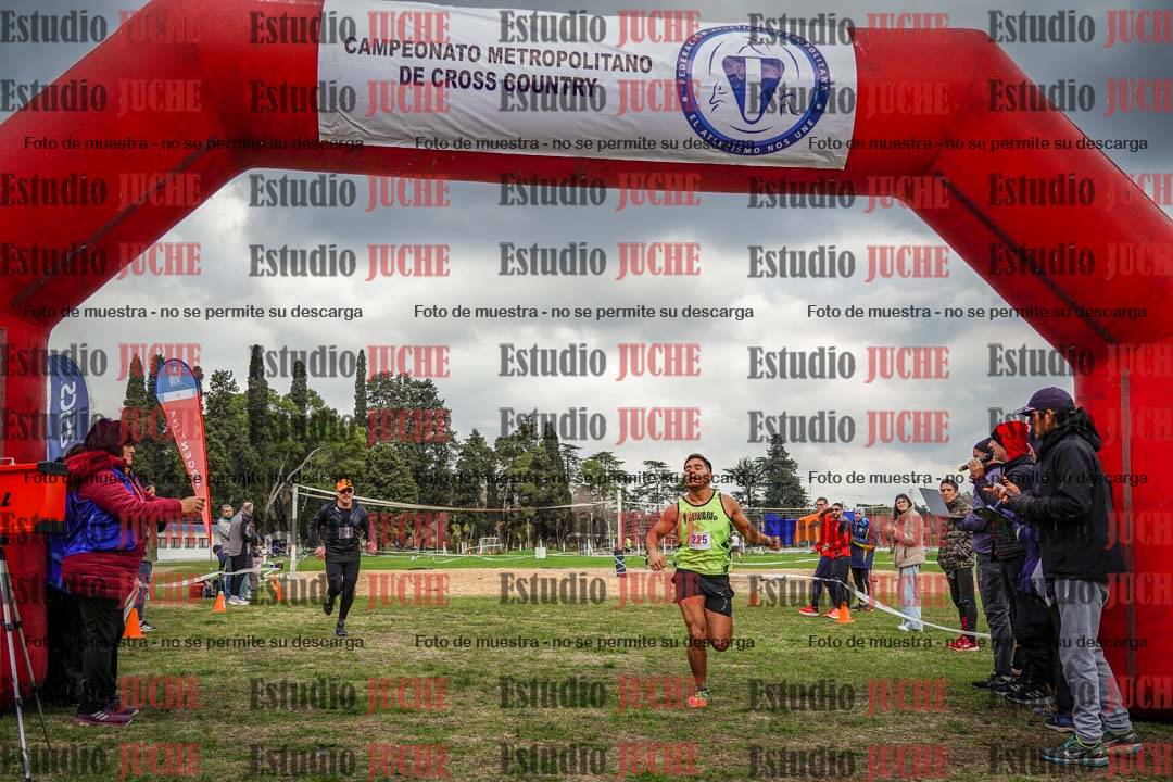 Fotos de la llegada del cross de 6000mts - Running Teams