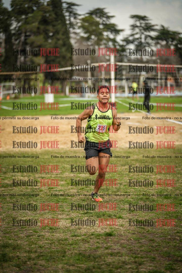 Fotos de la llegada del cross de 6000mts - Running Teams