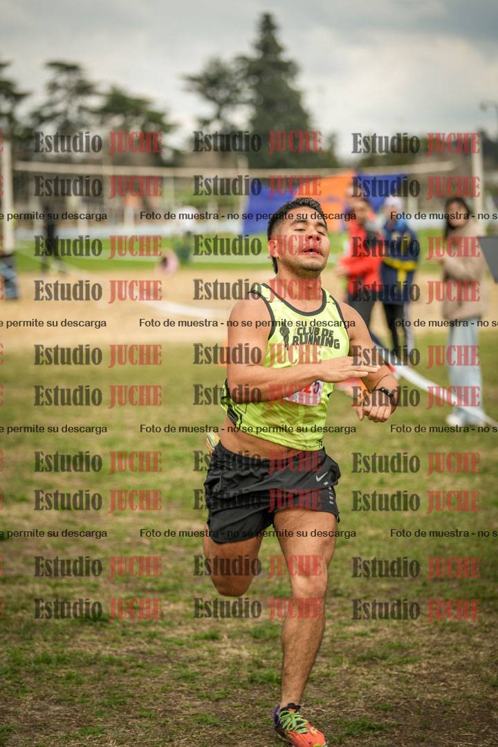 Fotos de la llegada del cross de 6000mts - Running Teams