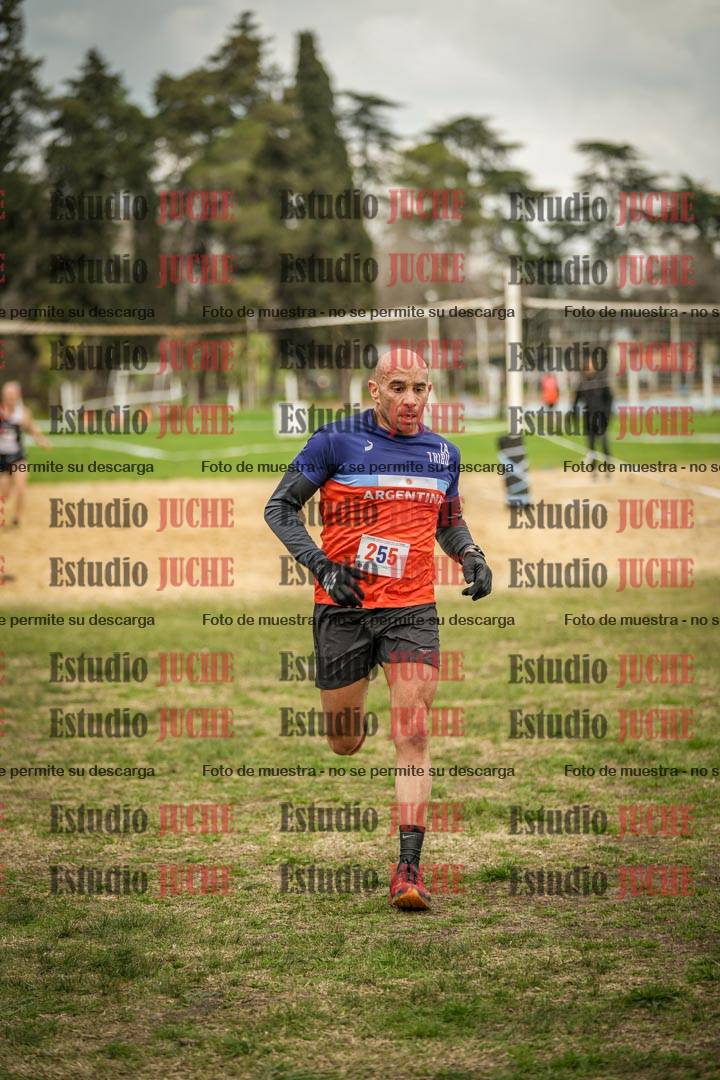 Fotos de la llegada del cross de 6000mts - Running Teams