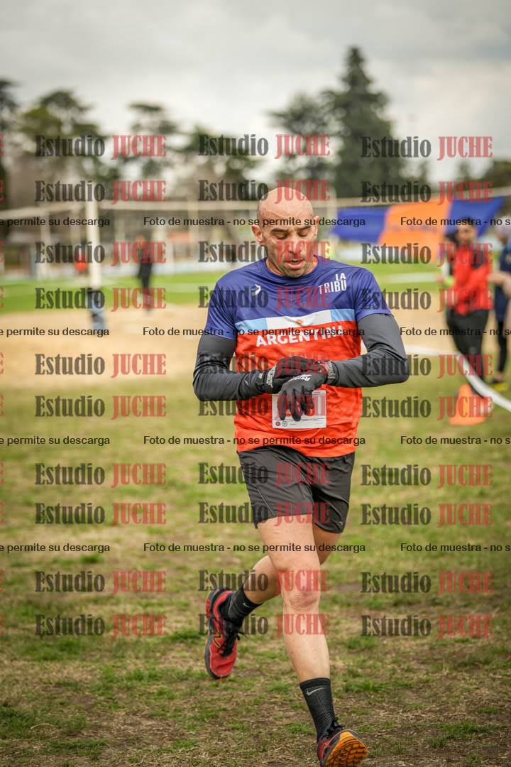 Fotos de la llegada del cross de 6000mts - Running Teams
