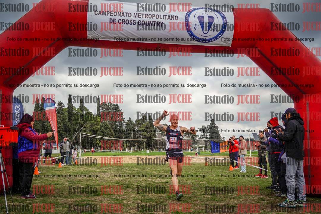 Fotos de la llegada del cross de 6000mts - Running Teams