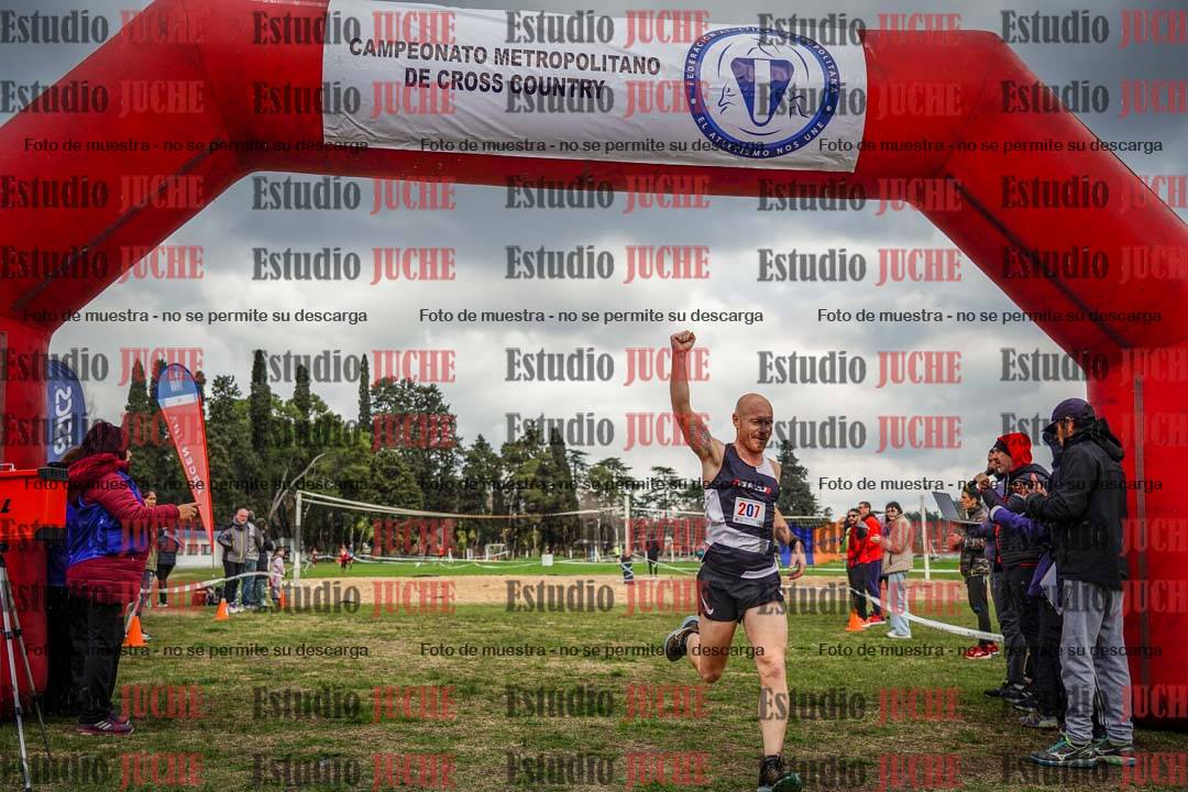 Fotos de la llegada del cross de 6000mts - Running Teams