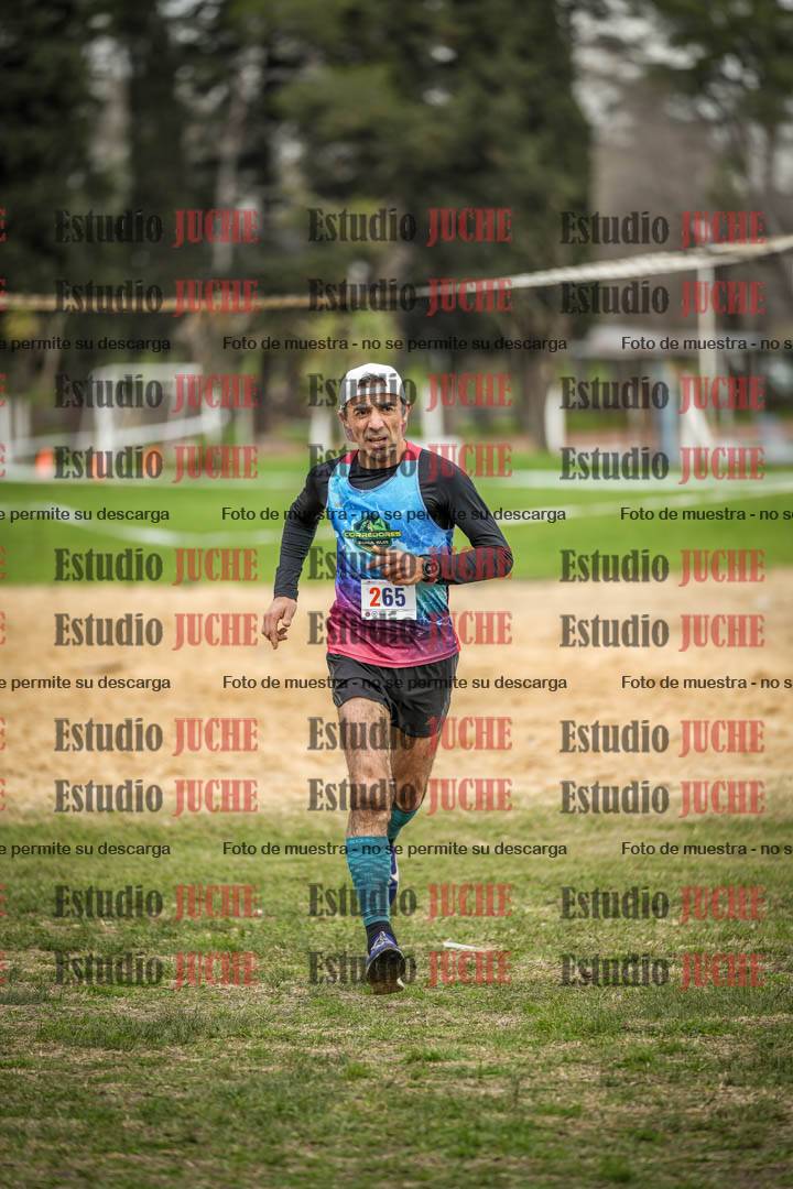 Fotos de la llegada del cross de 6000mts - Running Teams