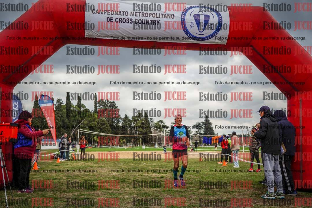 Fotos de la llegada del cross de 6000mts - Running Teams