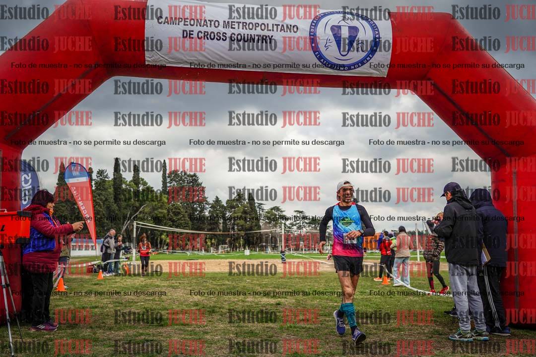 Fotos de la llegada del cross de 6000mts - Running Teams
