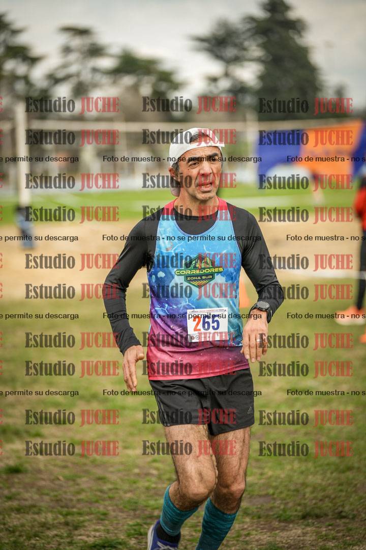 Fotos de la llegada del cross de 6000mts - Running Teams