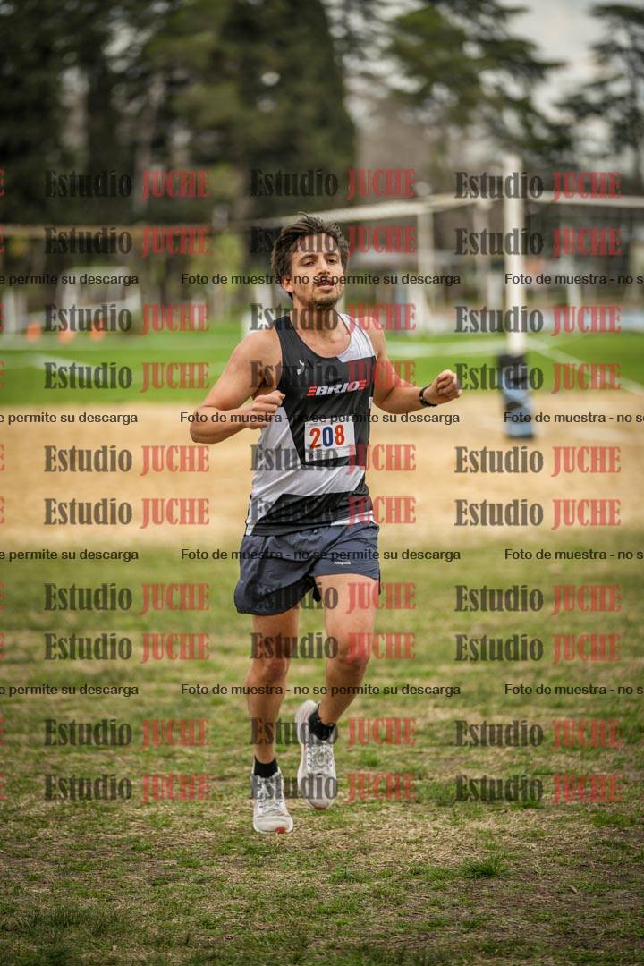 Fotos de la llegada del cross de 6000mts - Running Teams