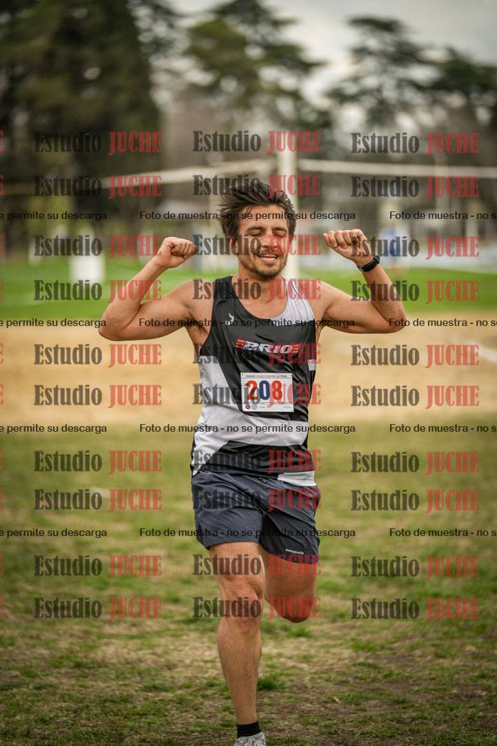 Fotos de la llegada del cross de 6000mts - Running Teams