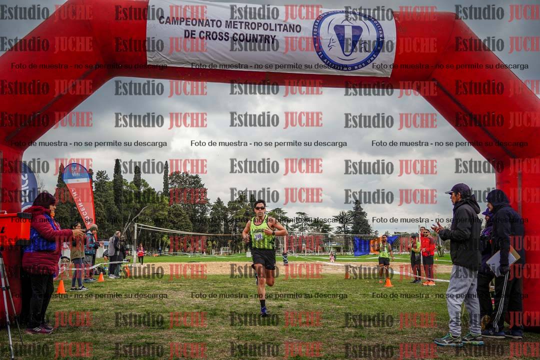 Fotos de la llegada del cross de 6000mts - Running Teams