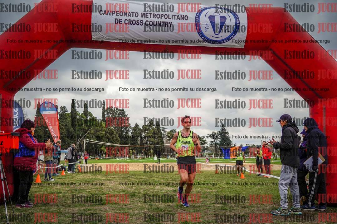 Fotos de la llegada del cross de 6000mts - Running Teams