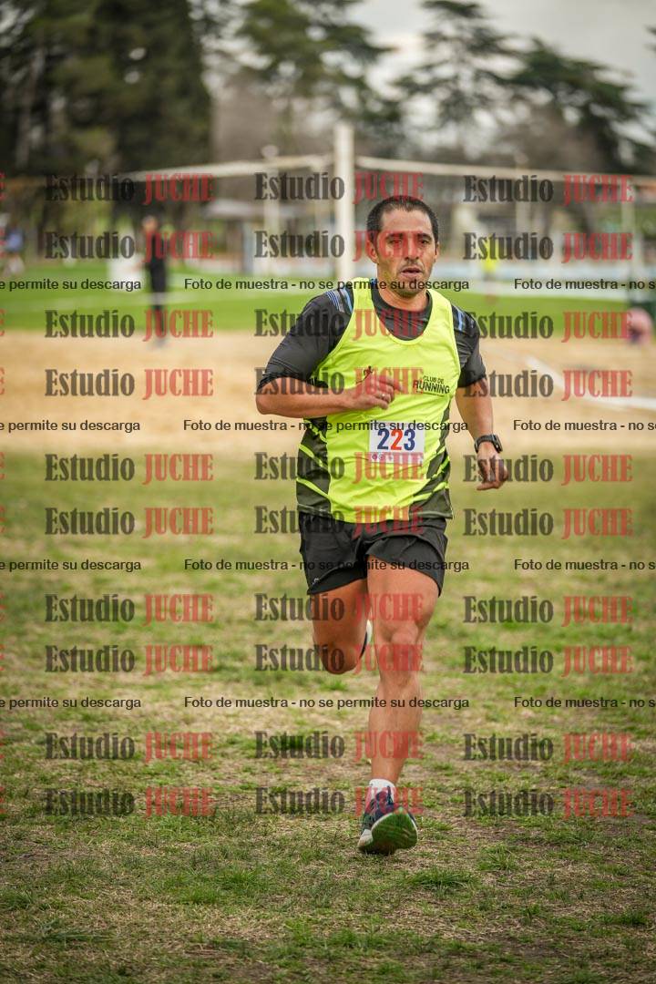 Fotos de la llegada del cross de 6000mts - Running Teams