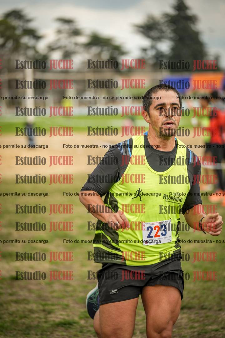 Fotos de la llegada del cross de 6000mts - Running Teams