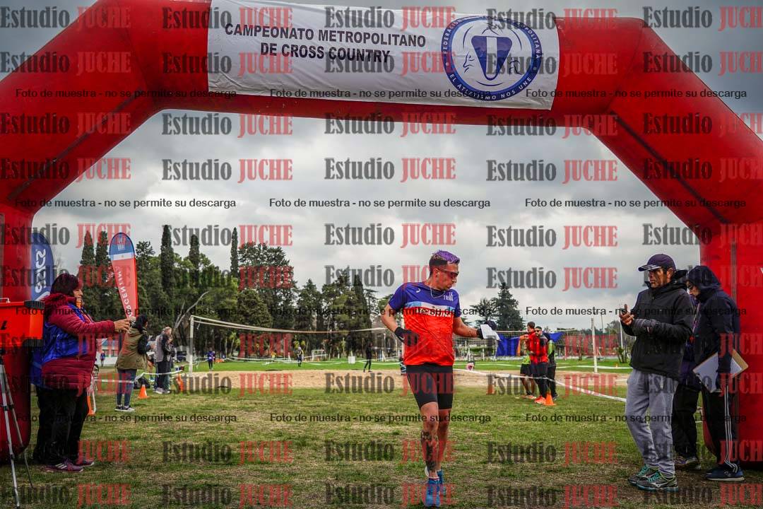 Fotos de la llegada del cross de 6000mts - Running Teams