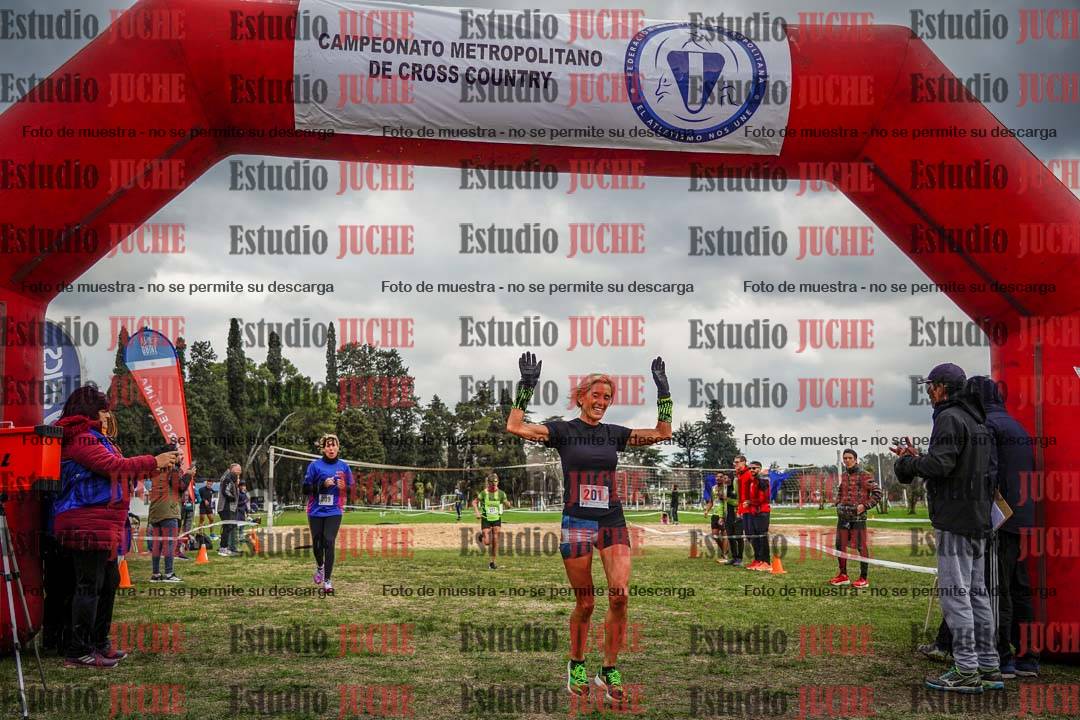 Fotos de la llegada del cross de 6000mts - Running Teams