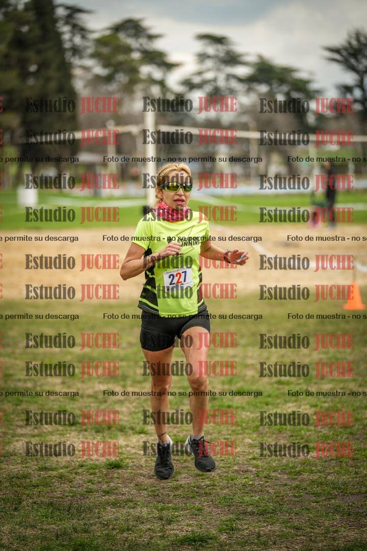 Fotos de la llegada del cross de 6000mts - Running Teams