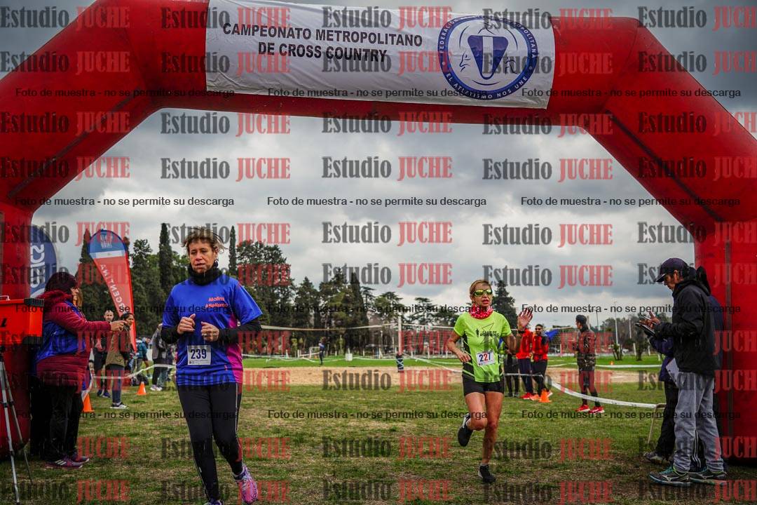 Fotos de la llegada del cross de 6000mts - Running Teams