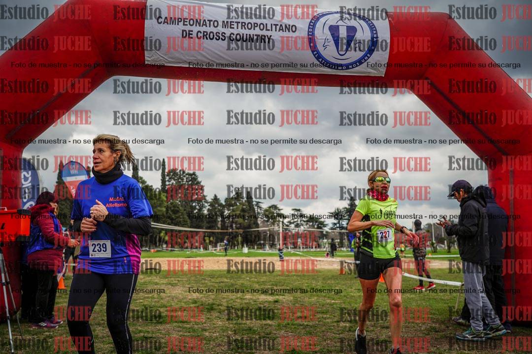 Fotos de la llegada del cross de 6000mts - Running Teams