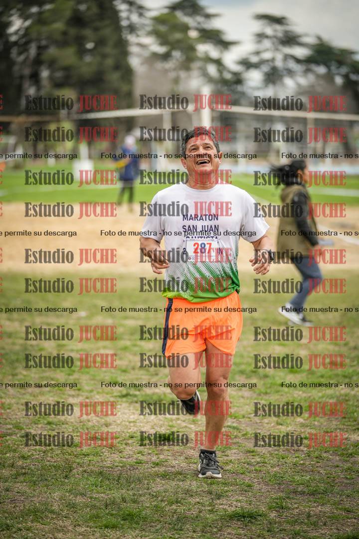 Fotos de la llegada del cross de 6000mts - Running Teams