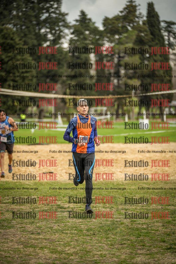 Fotos de la llegada del cross de 6000mts - Running Teams