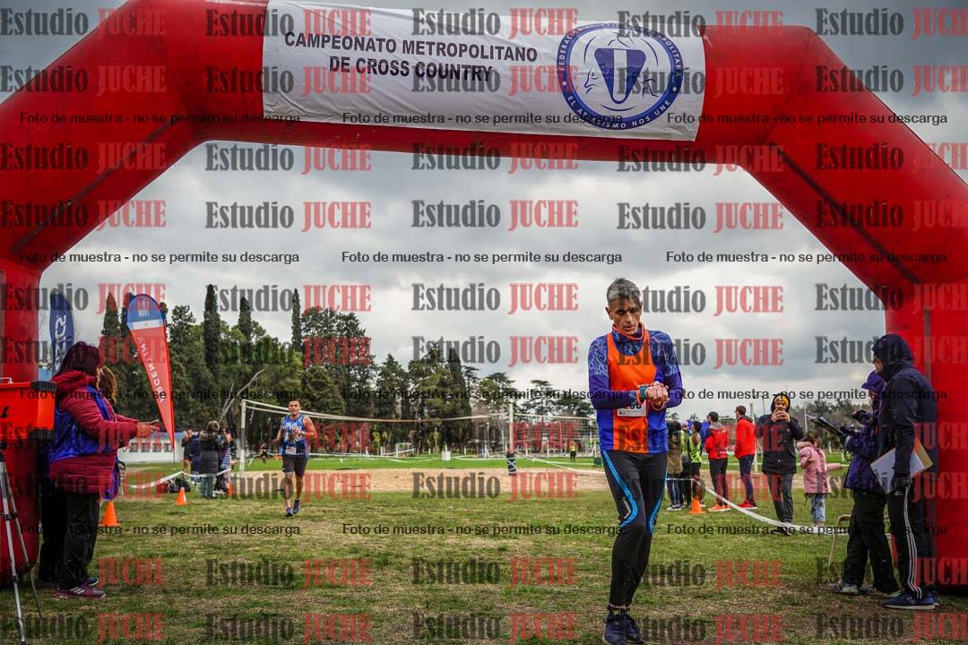 Fotos de la llegada del cross de 6000mts - Running Teams