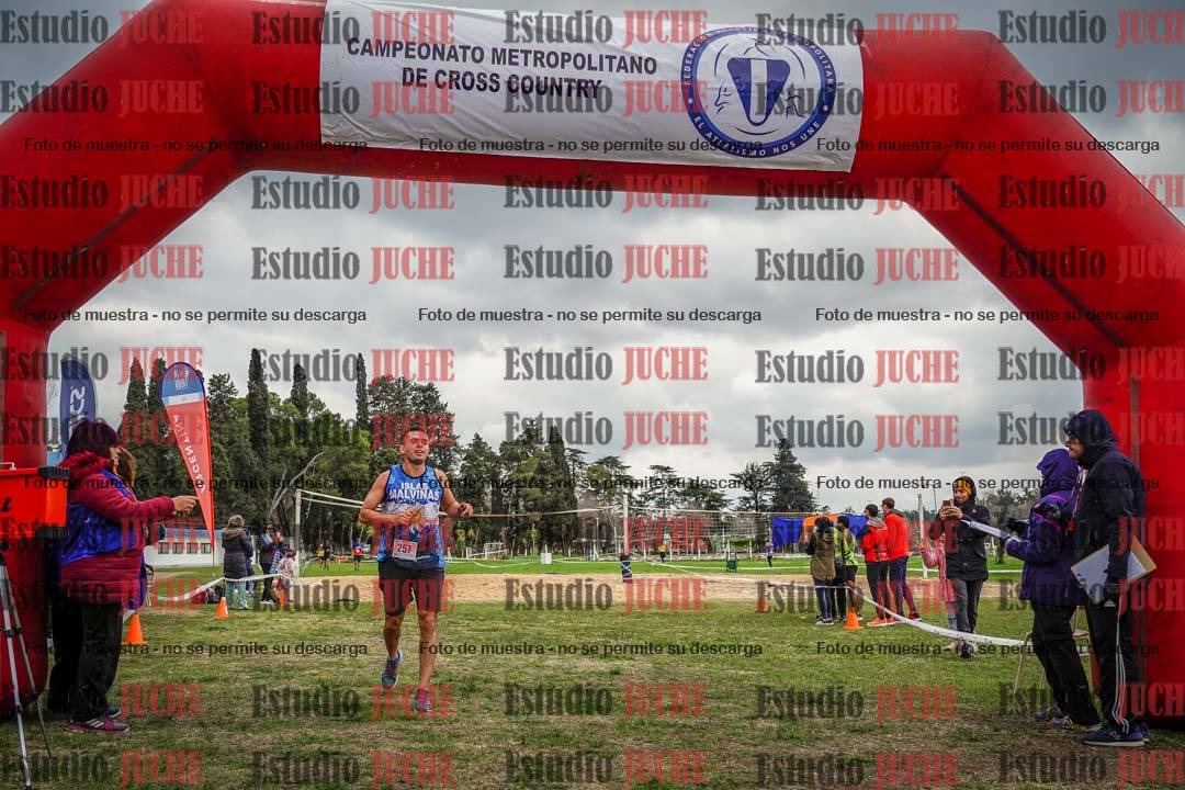 Fotos de la llegada del cross de 6000mts - Running Teams