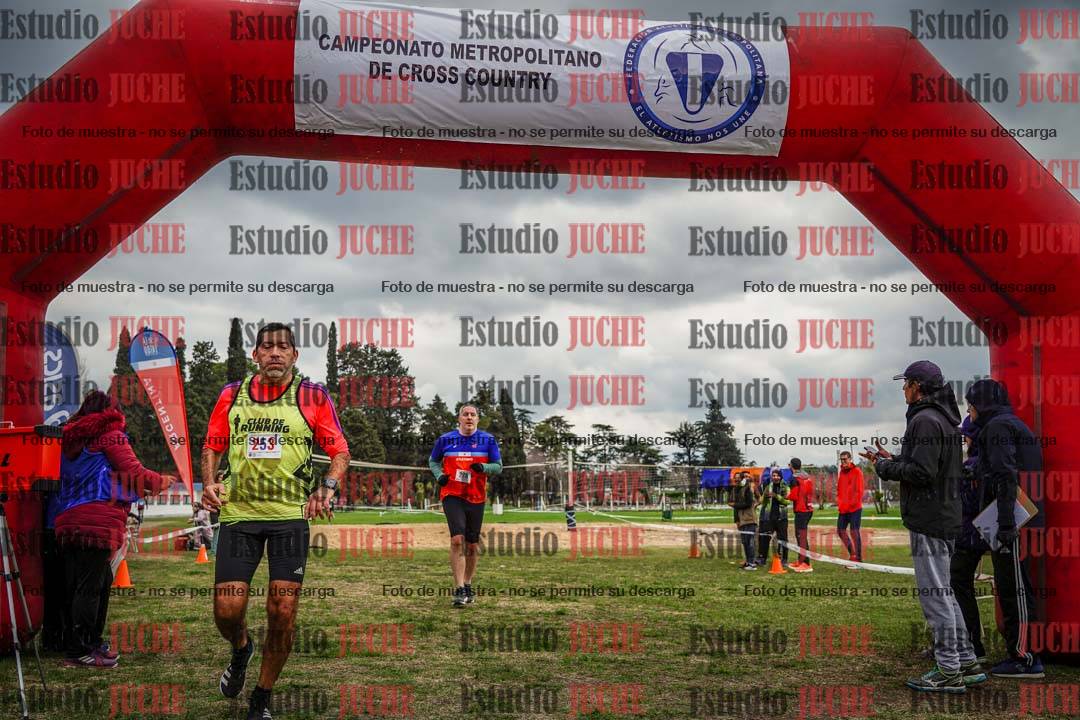 Fotos de la llegada del cross de 6000mts - Running Teams