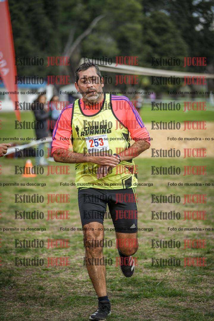 Fotos de la llegada del cross de 6000mts - Running Teams