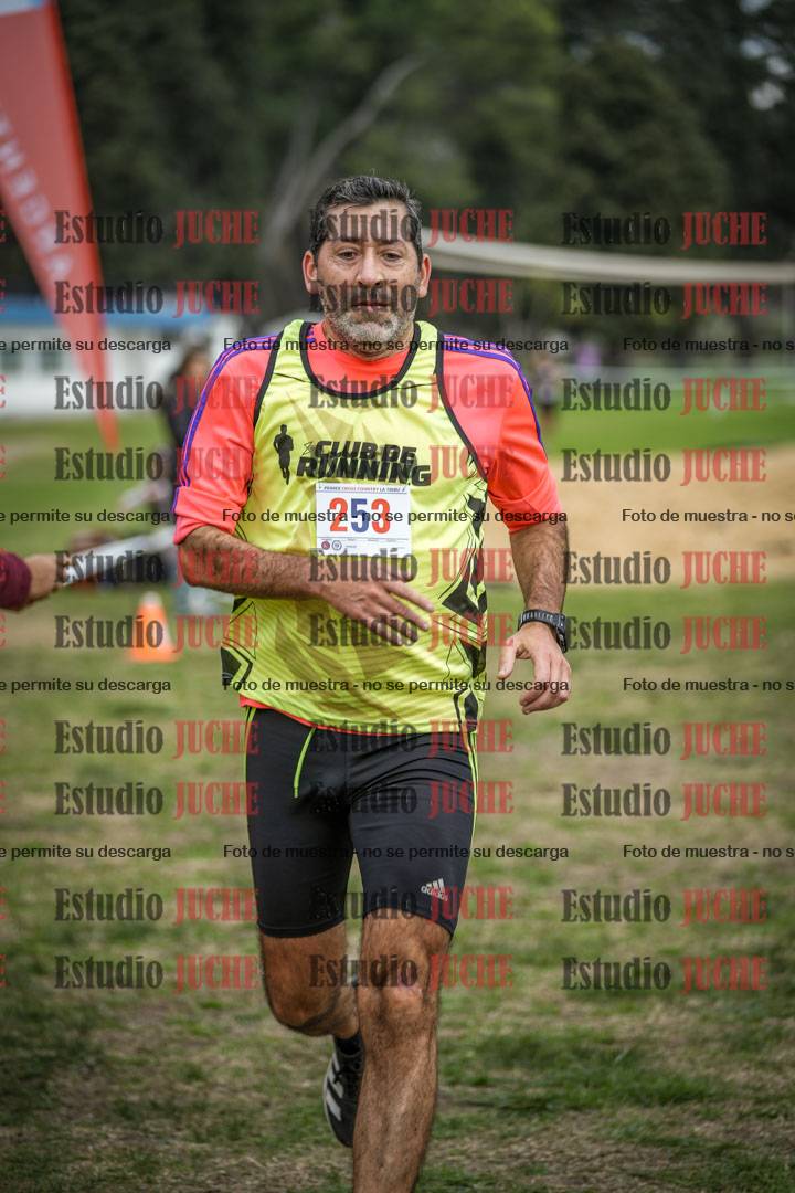 Fotos de la llegada del cross de 6000mts - Running Teams