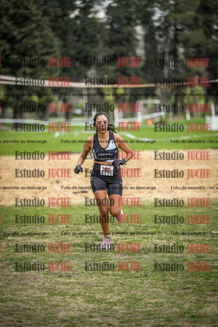 Fotos de la llegada del cross de 6000mts - Running Teams