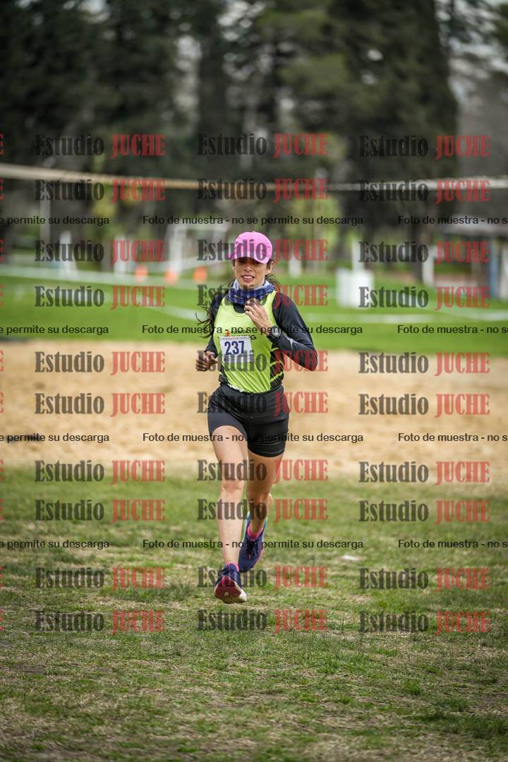 Fotos de la llegada del cross de 6000mts - Running Teams