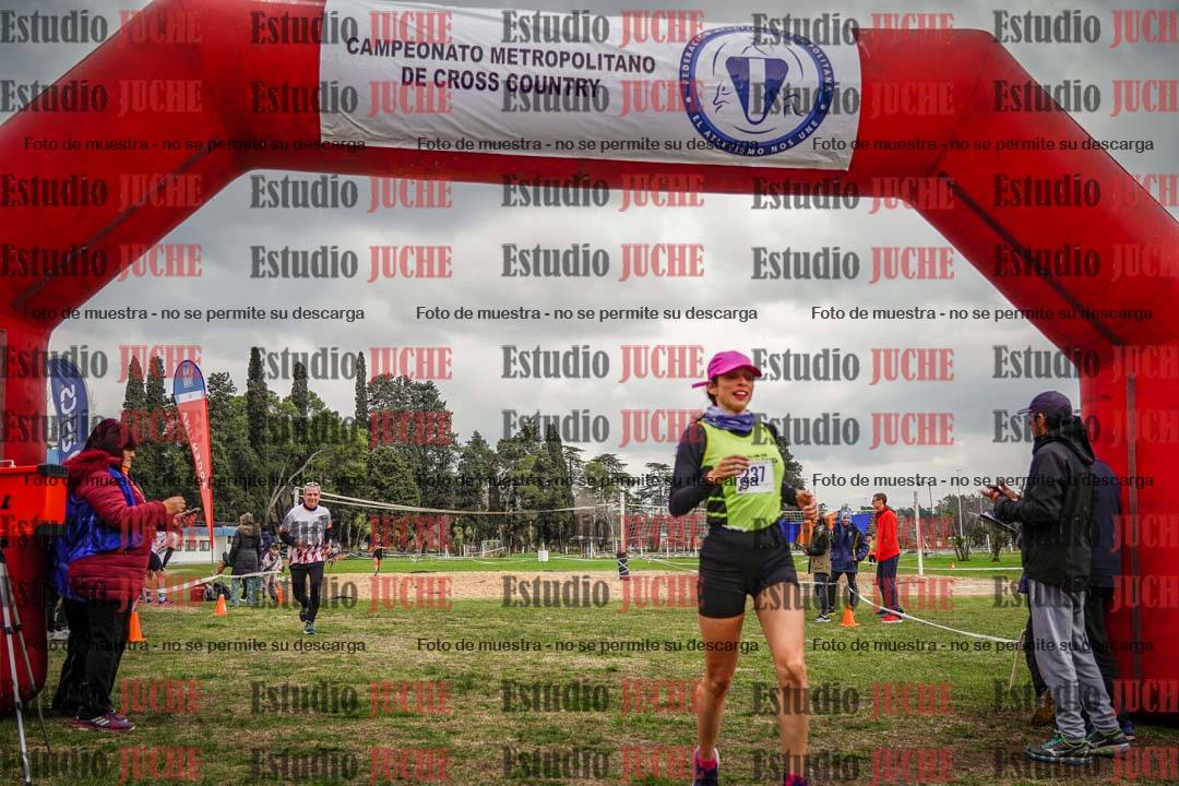 Fotos de la llegada del cross de 6000mts - Running Teams