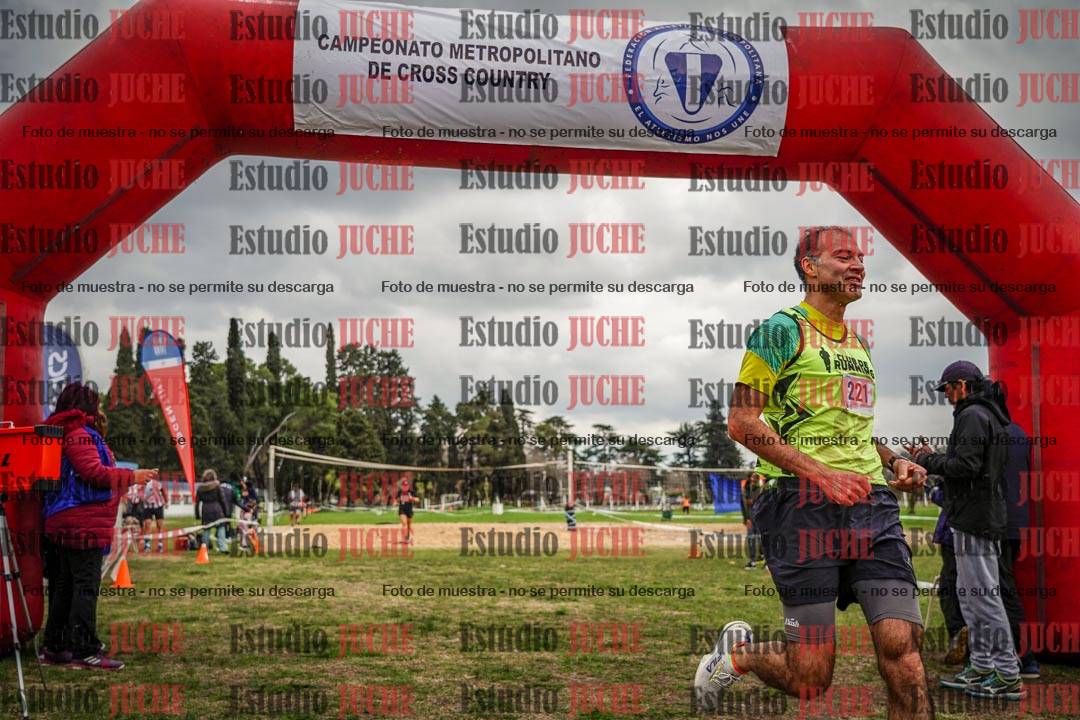 Fotos de la llegada del cross de 6000mts - Running Teams
